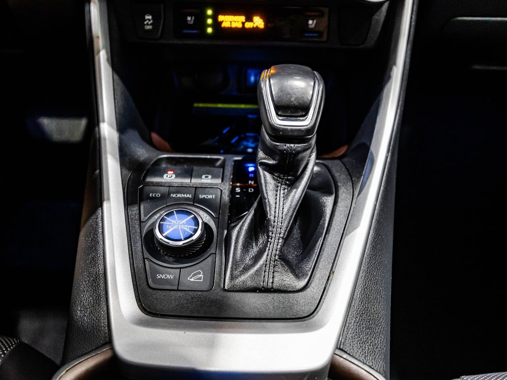 2019 Toyota RAV4 Limited in Lachenaie, Quebec - 27 - w1024h768px