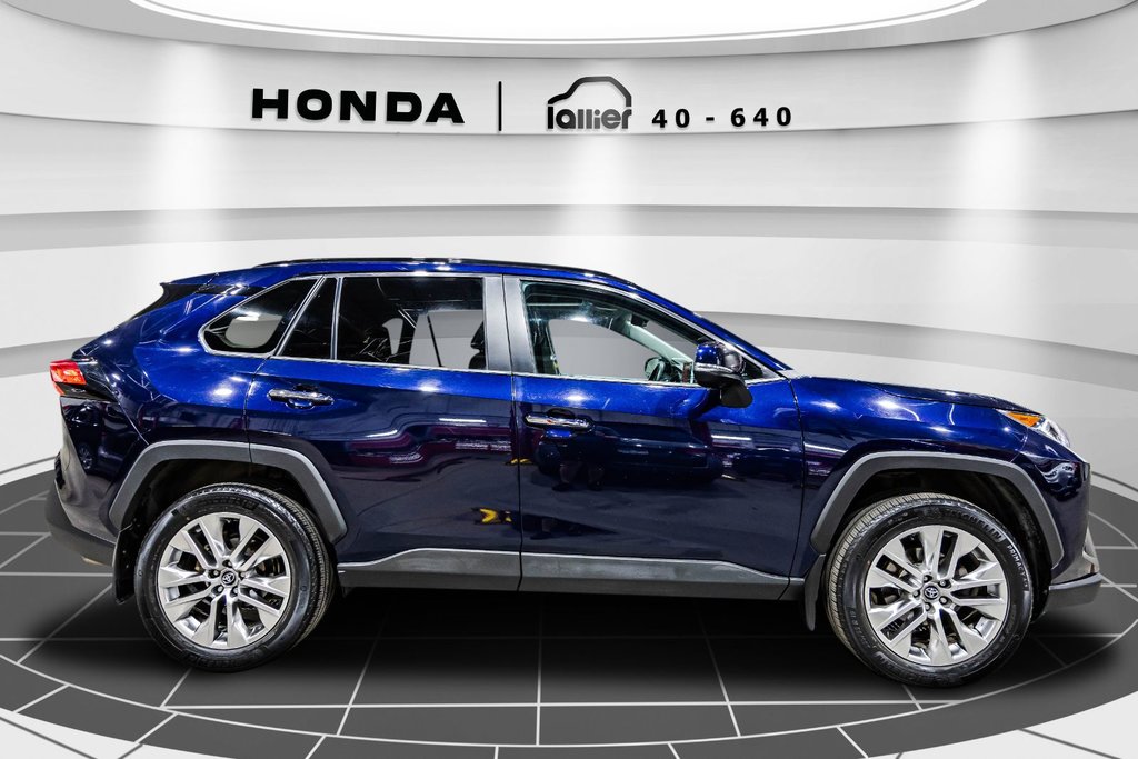 2019 Toyota RAV4 Limited in Lachenaie, Quebec - 8 - w1024h768px