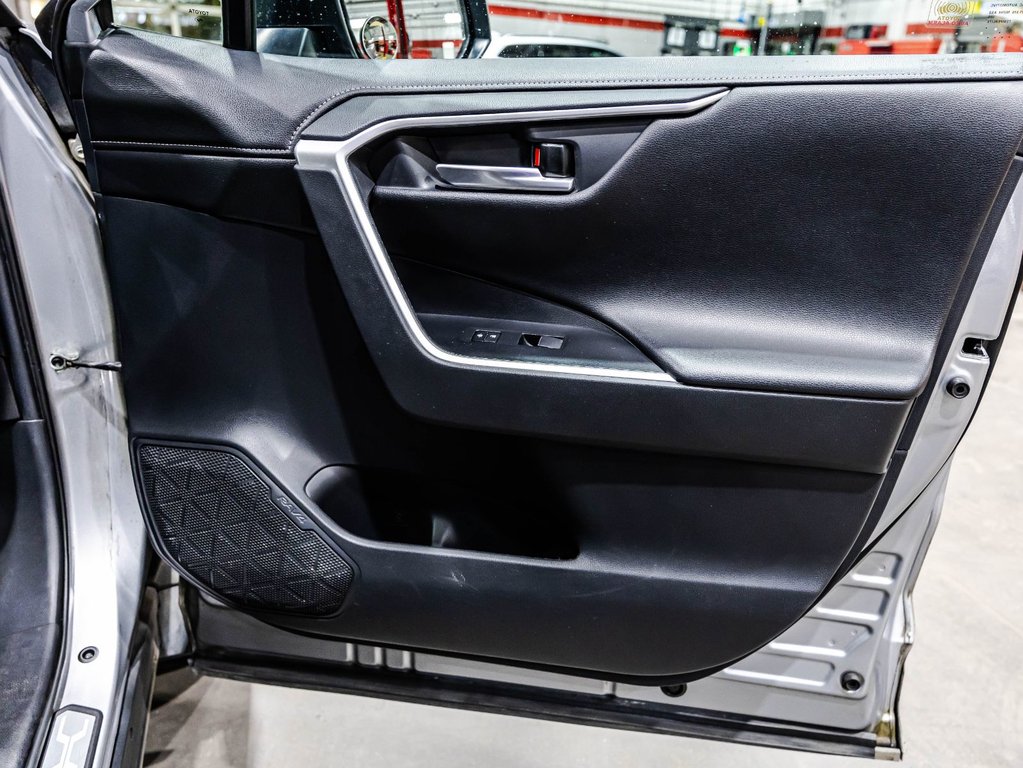 2019 Toyota RAV4 Limited in , Quebec - 17 - w1024h768px