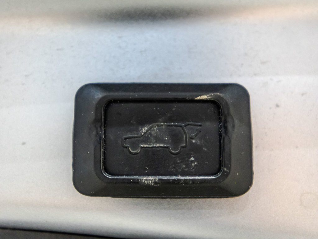 2021 Toyota RAV4 XSE in , Quebec - 15 - w1024h768px