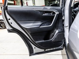 Toyota RAV4 Hybrid XLE 2022 à Lachenaie, Québec - 8 - w1024h768px