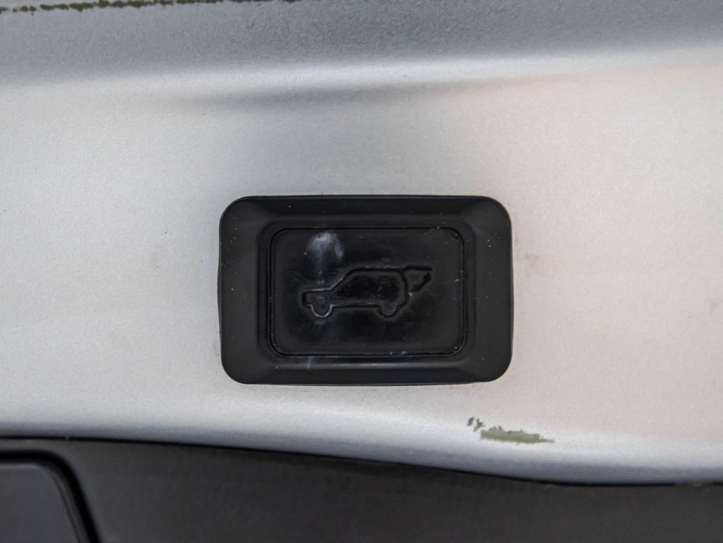 2023 Toyota RAV4 Hybrid XLE in , Quebec - 15 - w1024h768px