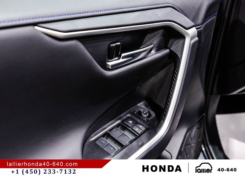 2025 Toyota RAV4 Hybrid XSE/TRÈS RARE/UN PROPRIÉTAIRE/HYBRIDE in Lachenaie, Quebec - 11 - w1024h768px