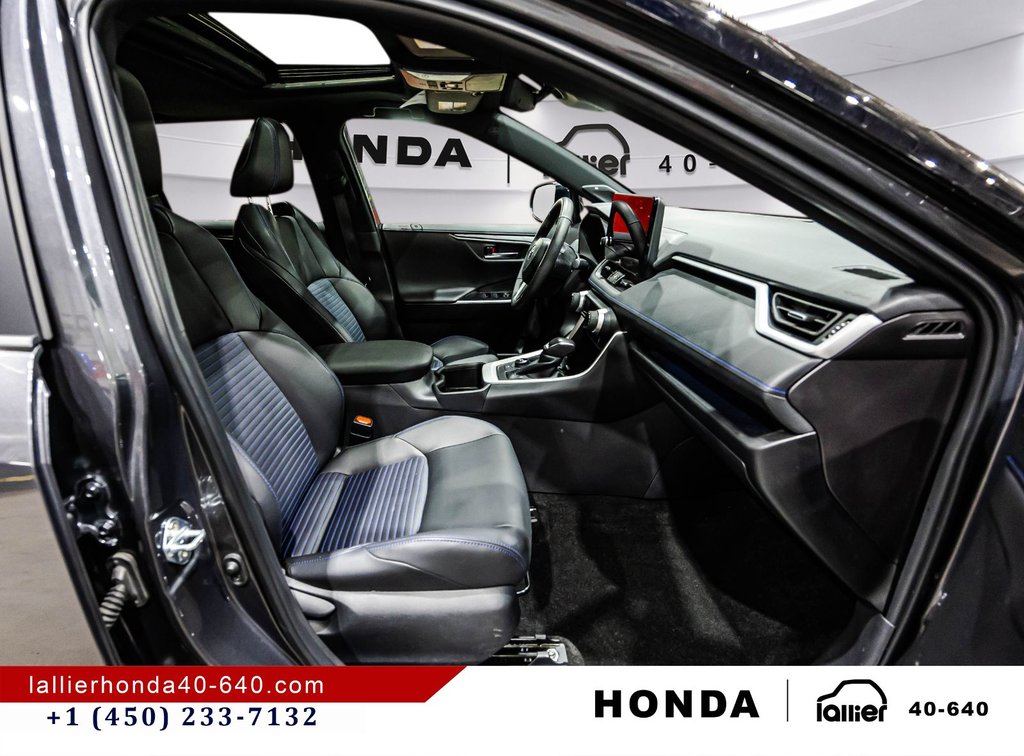 2025 Toyota RAV4 Hybrid XSE/TRÈS RARE/UN PROPRIÉTAIRE/HYBRIDE in Lachenaie, Quebec - 18 - w1024h768px