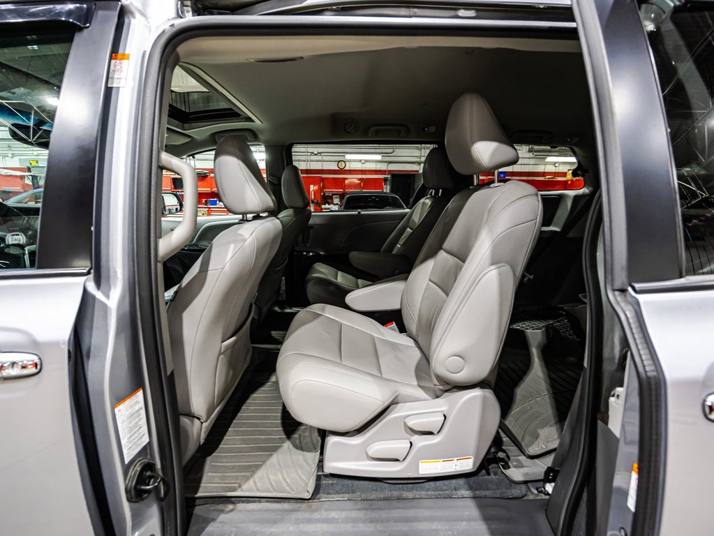 Toyota Sienna XLE 2017 à , Québec - 12 - w1024h768px