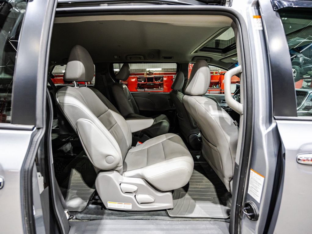 Toyota Sienna XLE 2017 à , Québec - 16 - w1024h768px