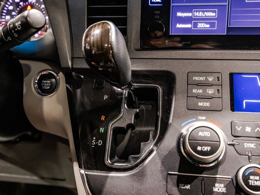 Toyota Sienna XLE 2017 à , Québec - 26 - w1024h768px