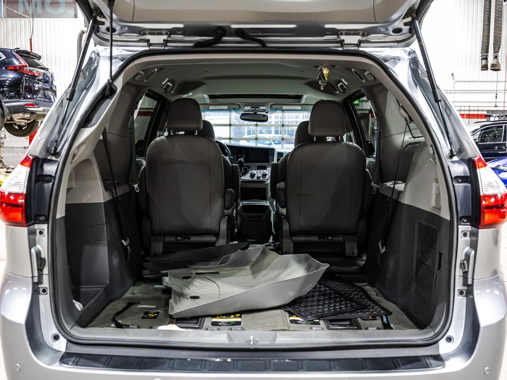 Toyota Sienna XLE 2017 à , Québec - 14 - w1024h768px