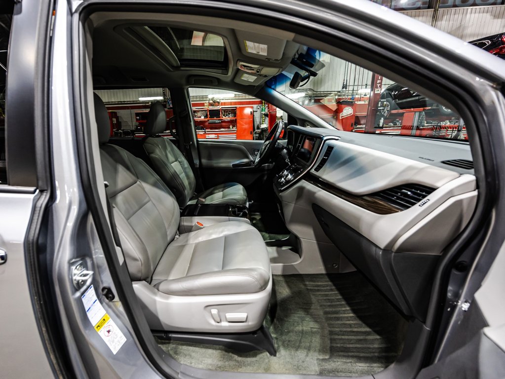 Toyota Sienna XLE 2017 à , Québec - 18 - w1024h768px