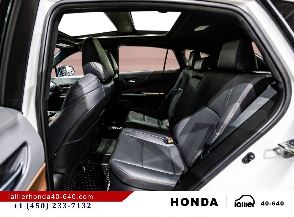 2023 Toyota Venza LIMITED in Montréal, Quebec - 13 - w1024h768px