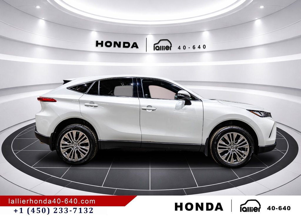 2023 Toyota Venza LIMITED in Montréal, Quebec - 8 - w1024h768px