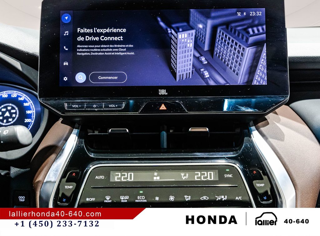 2023 Toyota Venza LIMITED in Montréal, Quebec - 25 - w1024h768px