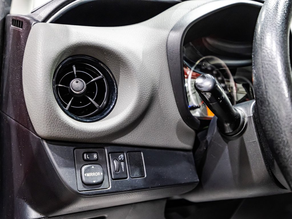 2018 Toyota Yaris Hatchback in Montreal, Quebec - 20 - w1024h768px