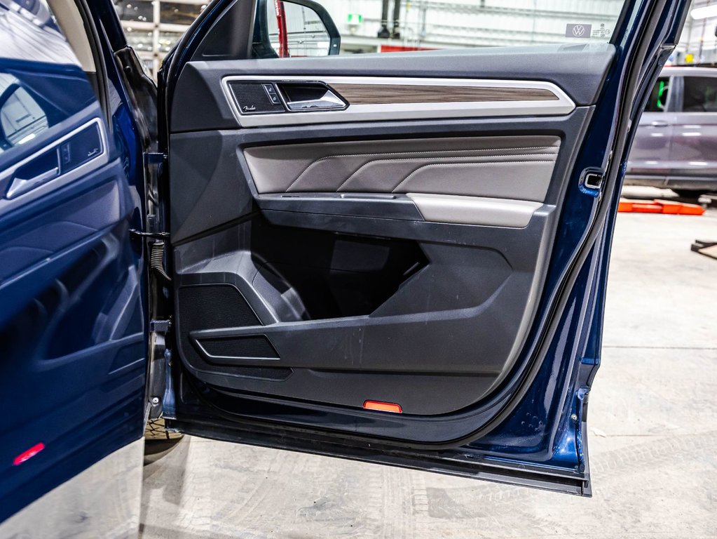 Volkswagen Atlas Highline 2022 à Lachenaie, Québec - 17 - w1024h768px