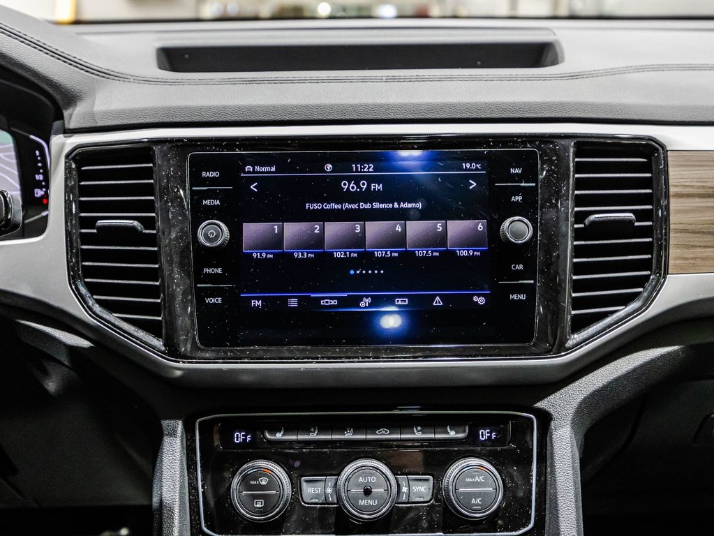 Volkswagen Atlas Highline 2022 à Lachenaie, Québec - 25 - w1024h768px