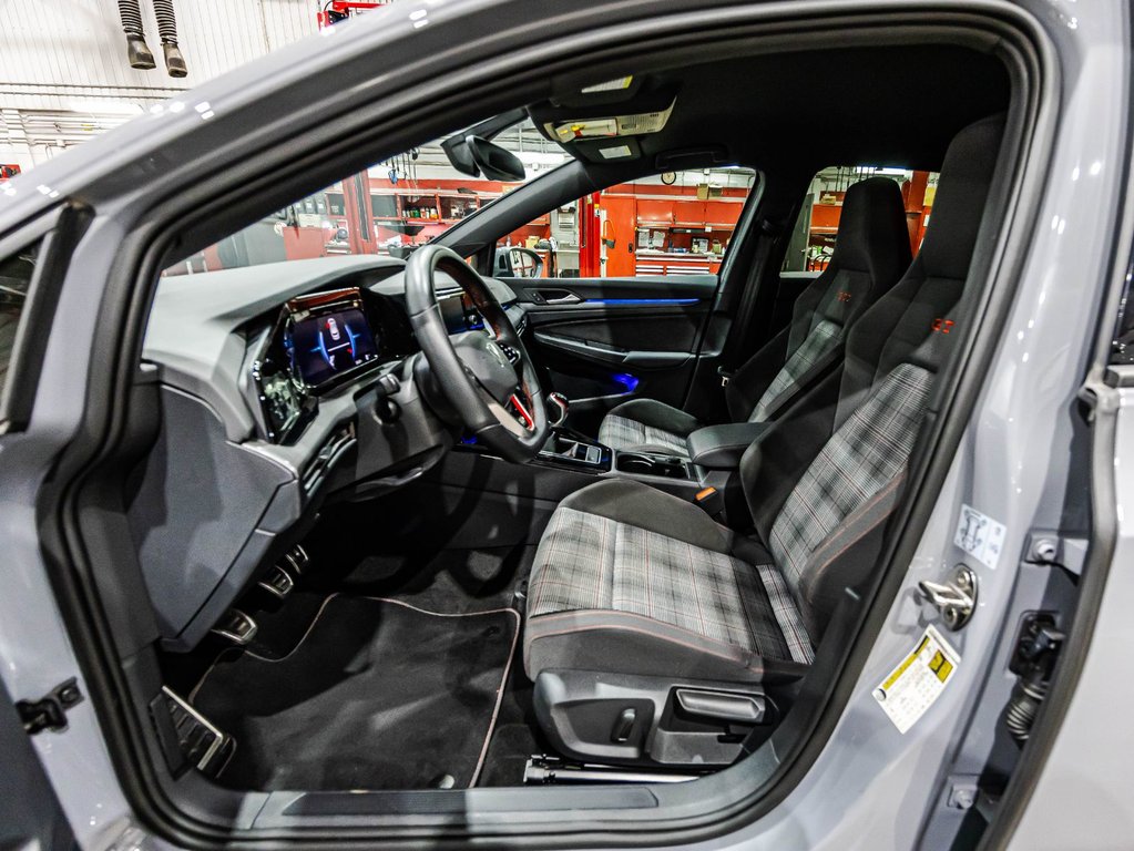 2023 Volkswagen Golf GTI in Lachenaie, Quebec - 18 - w1024h768px