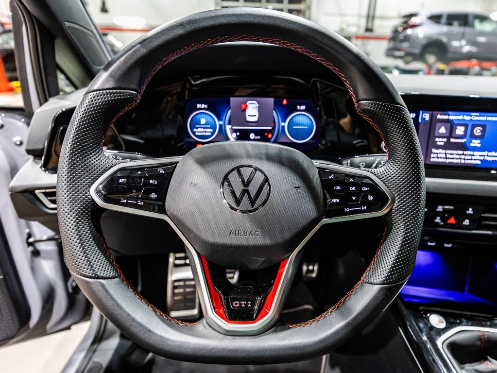 2023 Volkswagen Golf GTI in Lachenaie, Quebec - 22 - w1024h768px