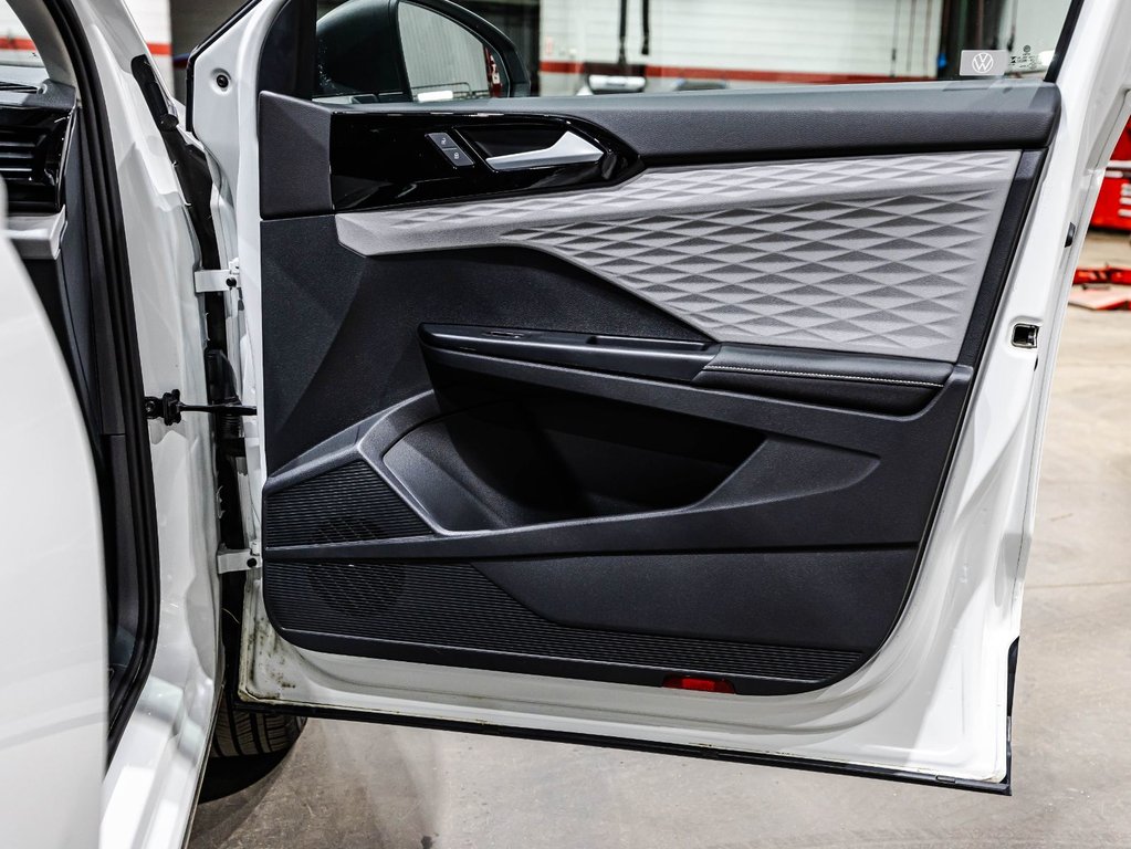 Volkswagen Taos Trendline 2024 à , Québec - 16 - w1024h768px