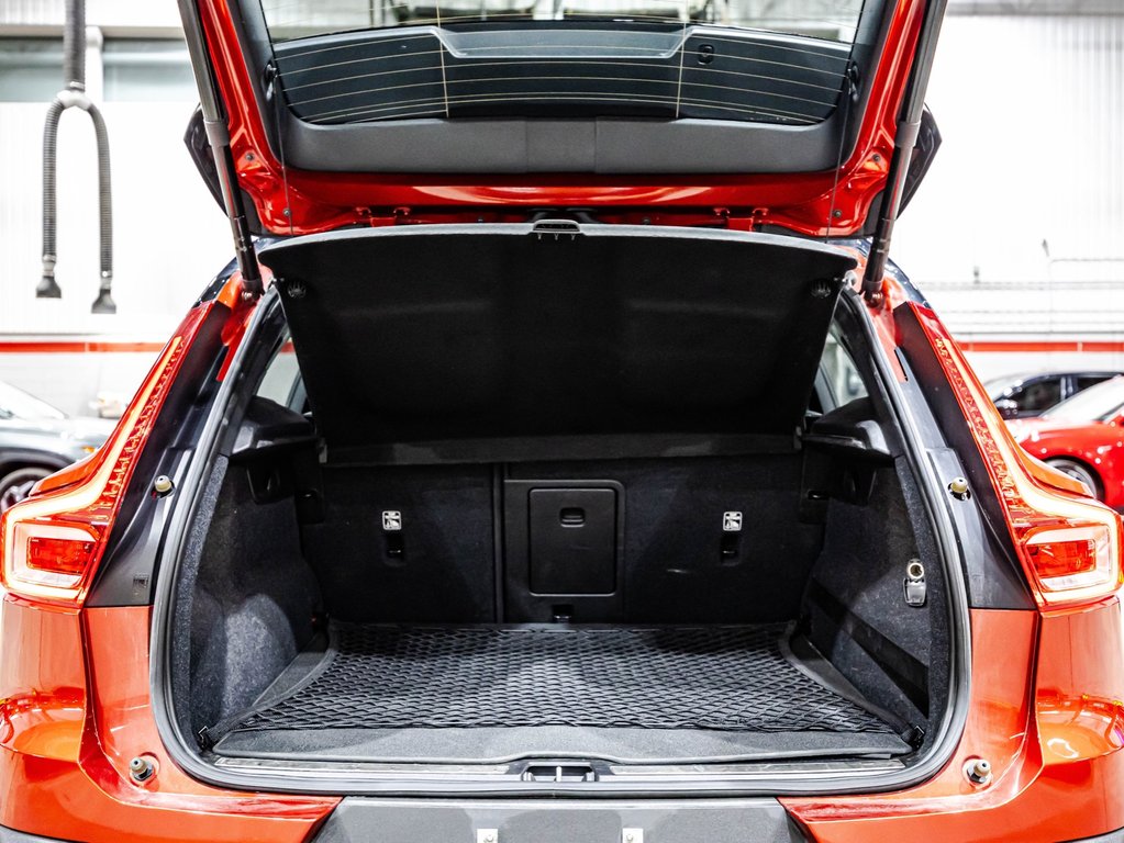2020 Volvo XC40 R-Design in , Quebec - 16 - w1024h768px