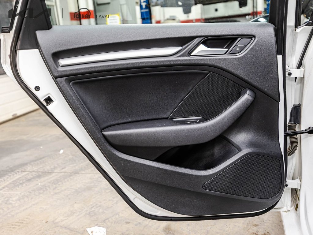 2018 Audi A3 Sedan Komfort in Montréal, Quebec - 12 - w1024h768px