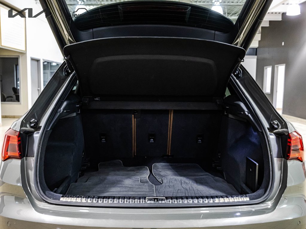 Audi Q3 Technik 2021 à , Québec - 26 - w1024h768px