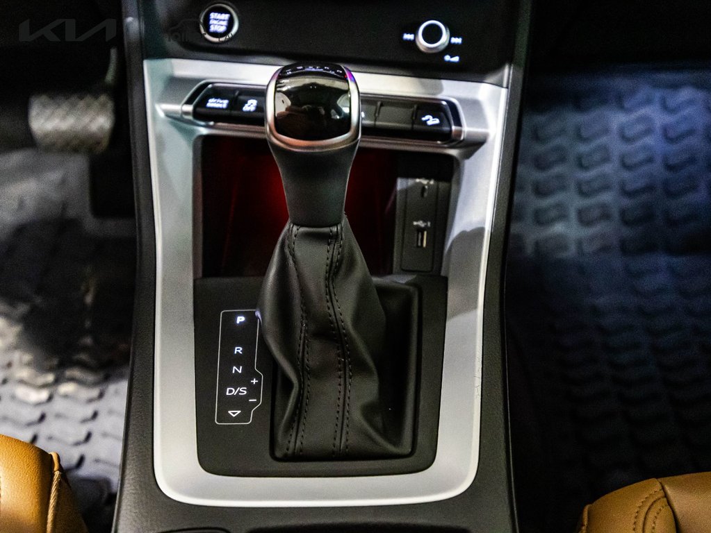 Audi Q3 Technik 2021 à , Québec - 20 - w1024h768px