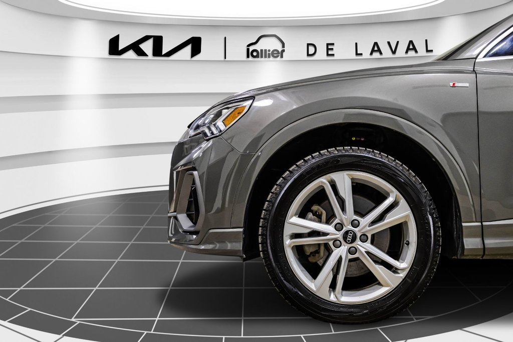 Audi Q3 Technik 2021 à , Québec - 12 - w1024h768px