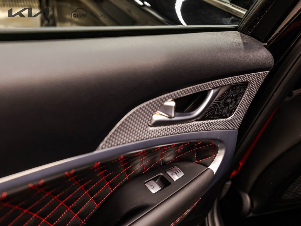 GENESIS G70 3.3T Sport 2023 à Montréal, Québec - 12 - w1024h768px