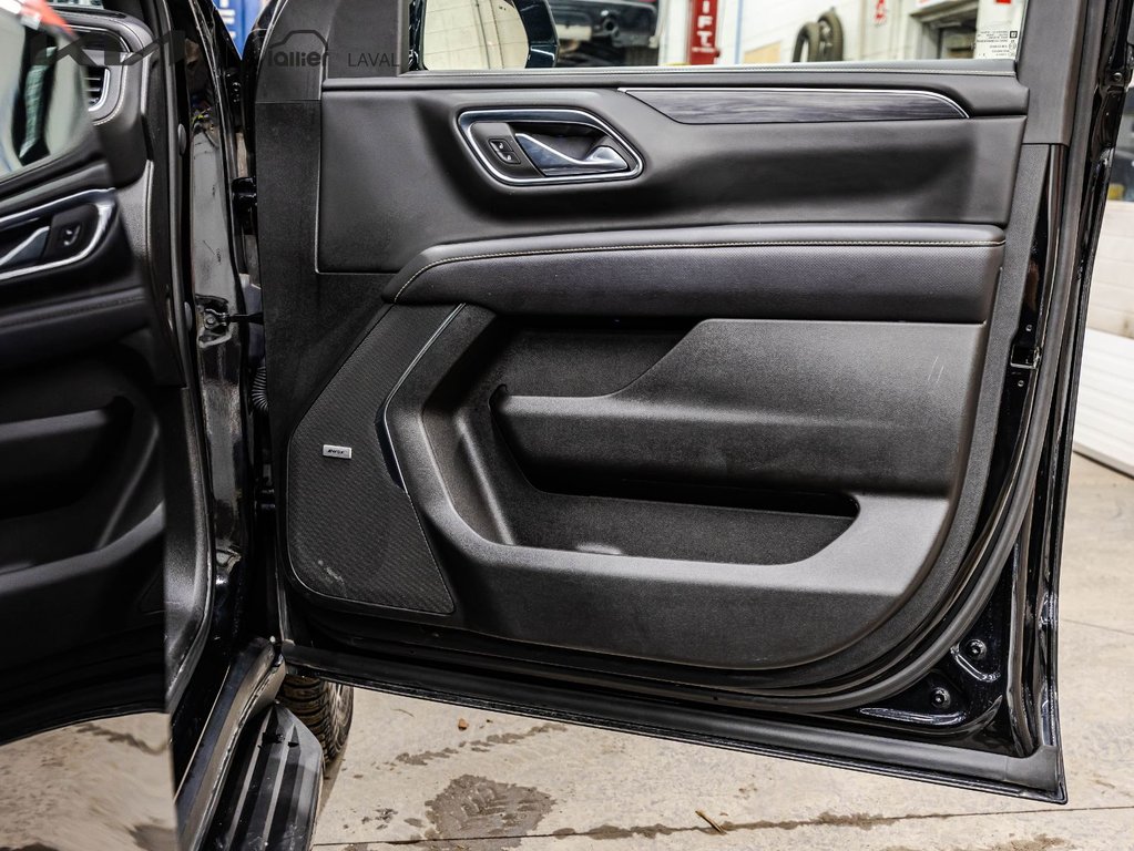 2023 GMC Yukon SLT in Montréal, Quebec - 16 - w1024h768px