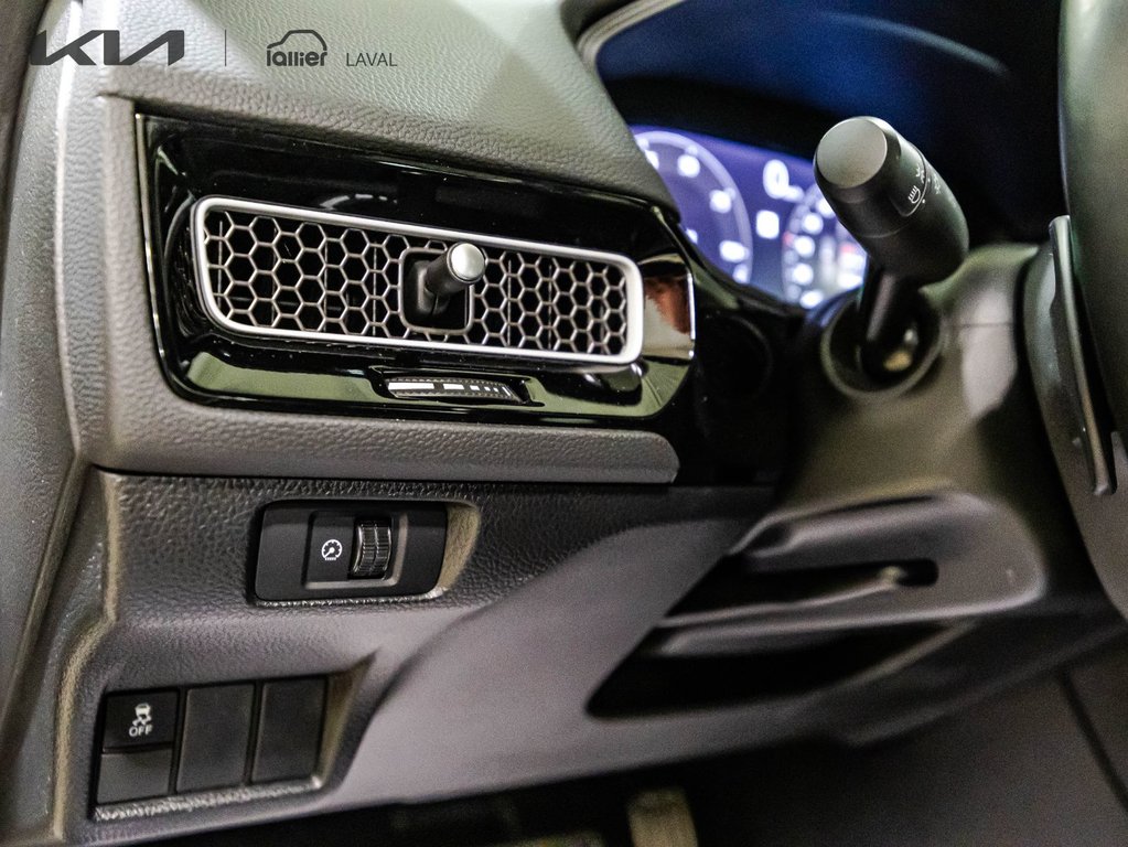 Honda Civic Sedan Hybrid Touring 2025 à , Québec - 22 - w1024h768px