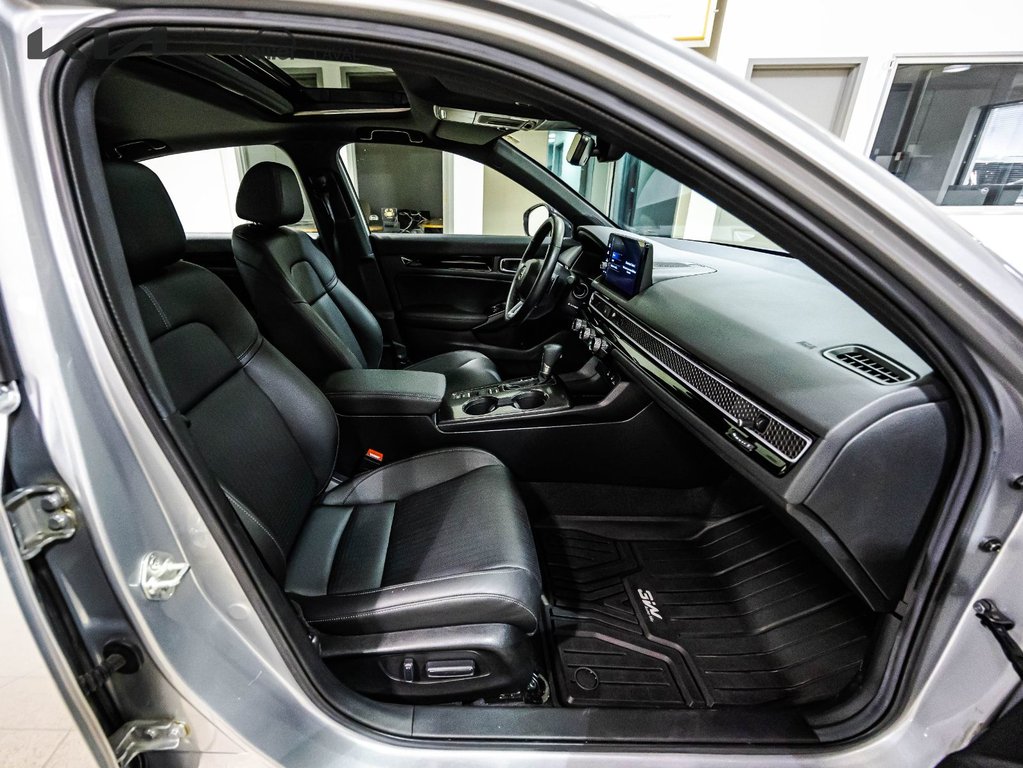 Honda Civic Sedan Hybrid Touring 2025 à , Québec - 18 - w1024h768px