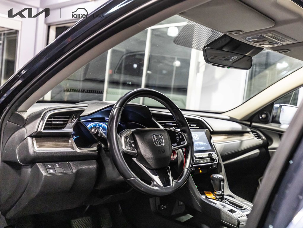 2019  Civic Sedan Touring in , Quebec - 9 - w1024h768px