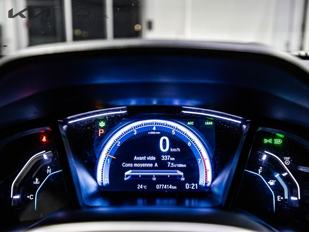 Honda Civic Sedan LX 2019 à , Québec - 22 - w1024h768px