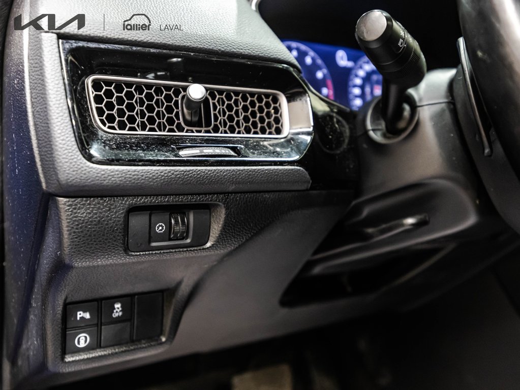 Honda Civic Sedan Touring 2022 à , Québec - 22 - w1024h768px