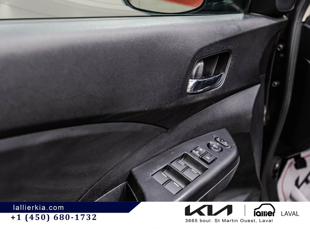 Honda CR-V SE 2016 à Montréal, Québec - 12 - w1024h768px