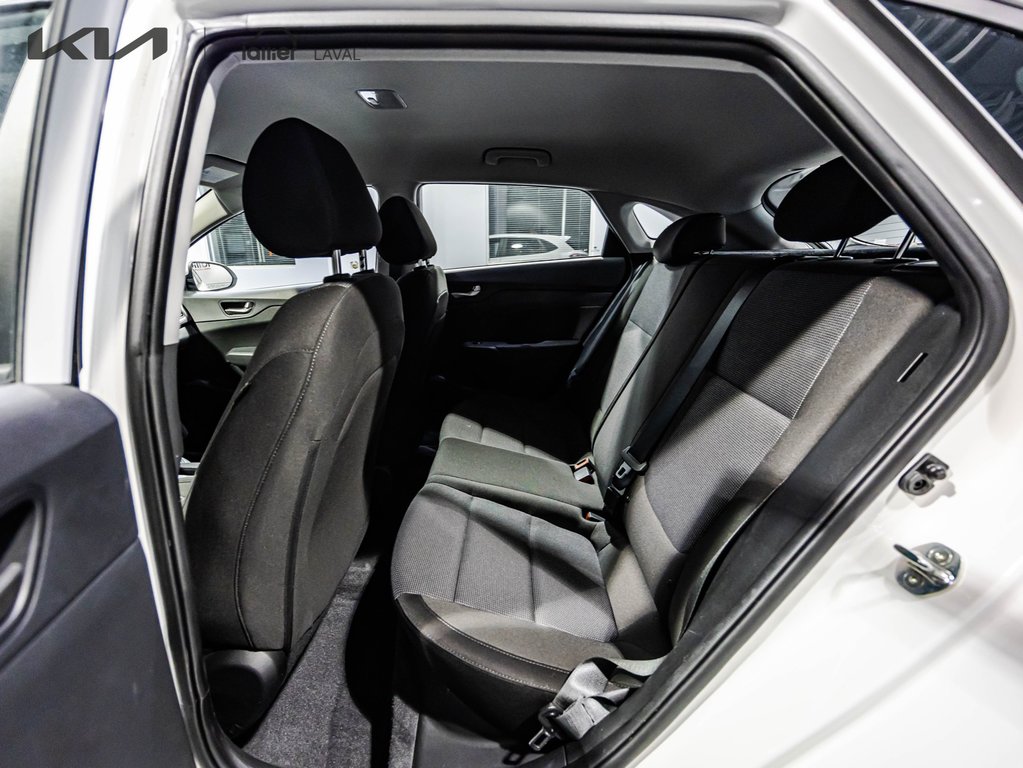 2020 Hyundai Accent Essential w/Comfort Package in , Quebec - 13 - w1024h768px