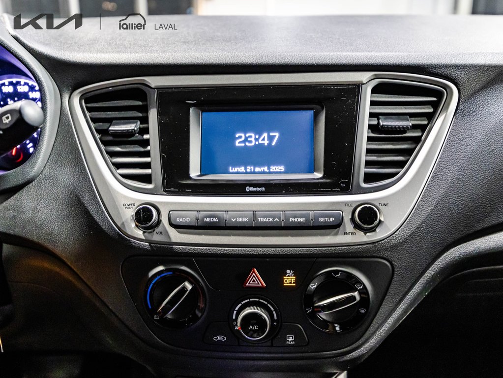 2020 Hyundai Accent Essential w/Comfort Package in , Quebec - 23 - w1024h768px