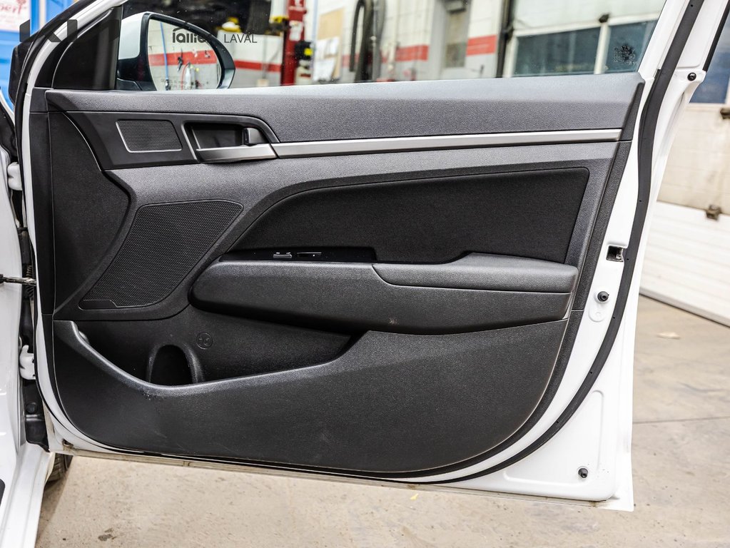 2018 Hyundai Elantra GL in Montréal, Quebec - 16 - w1024h768px