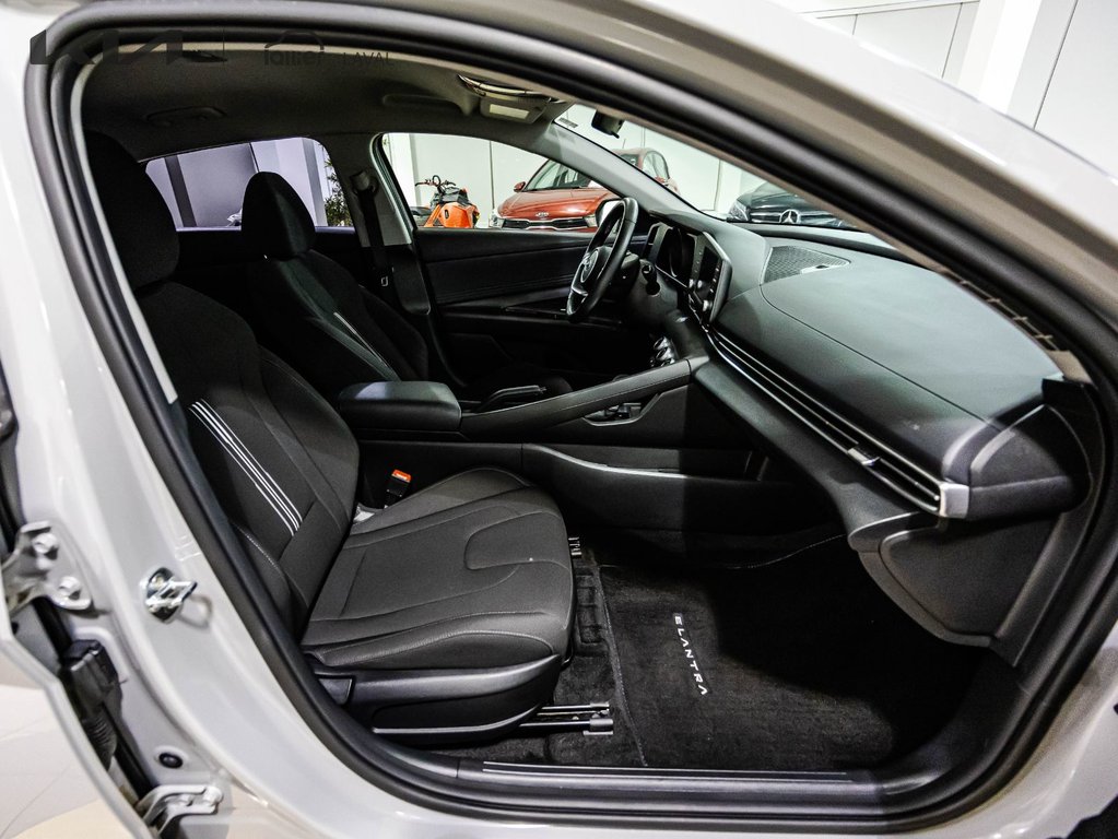Hyundai Elantra Preferred 2021 à , Québec - 12 - w1024h768px
