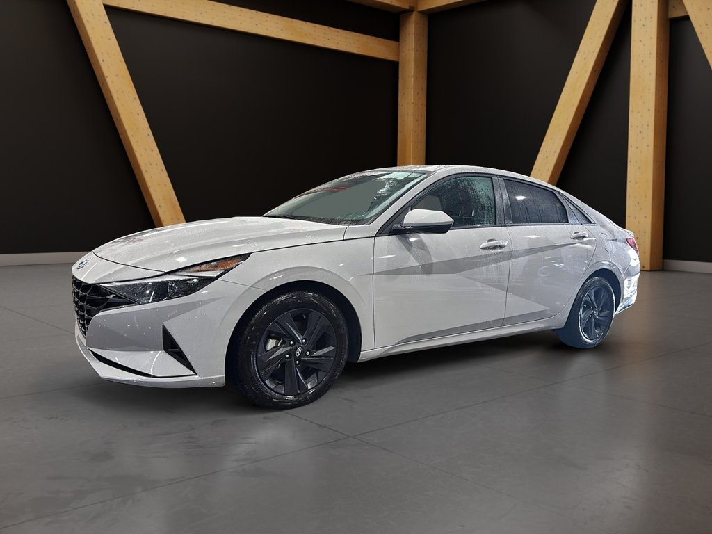 2021 Hyundai Elantra Preferred in Montréal, Quebec - 1 - w1024h768px