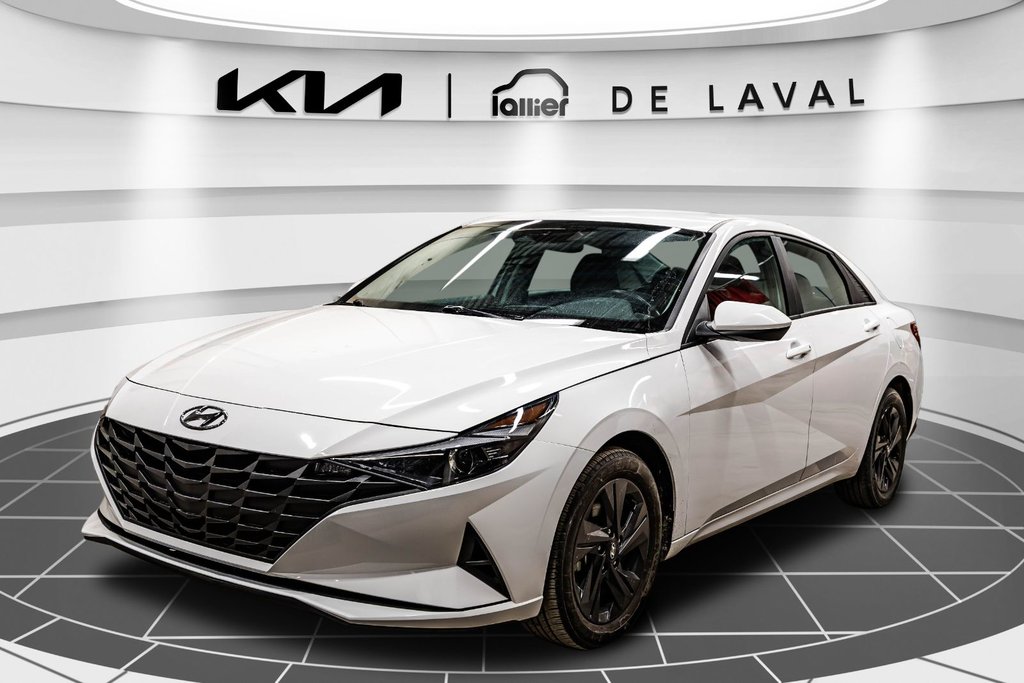 2023 Hyundai Elantra Preferred in Montréal, Quebec - 5 - w1024h768px
