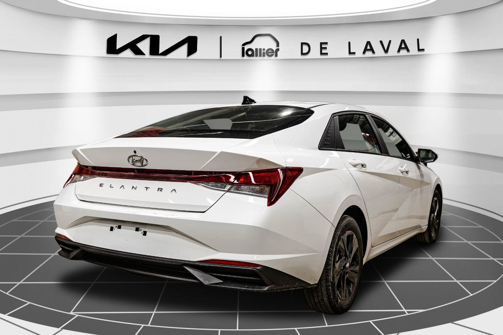 2023 Hyundai Elantra Preferred in Montréal, Quebec - 9 - w1024h768px