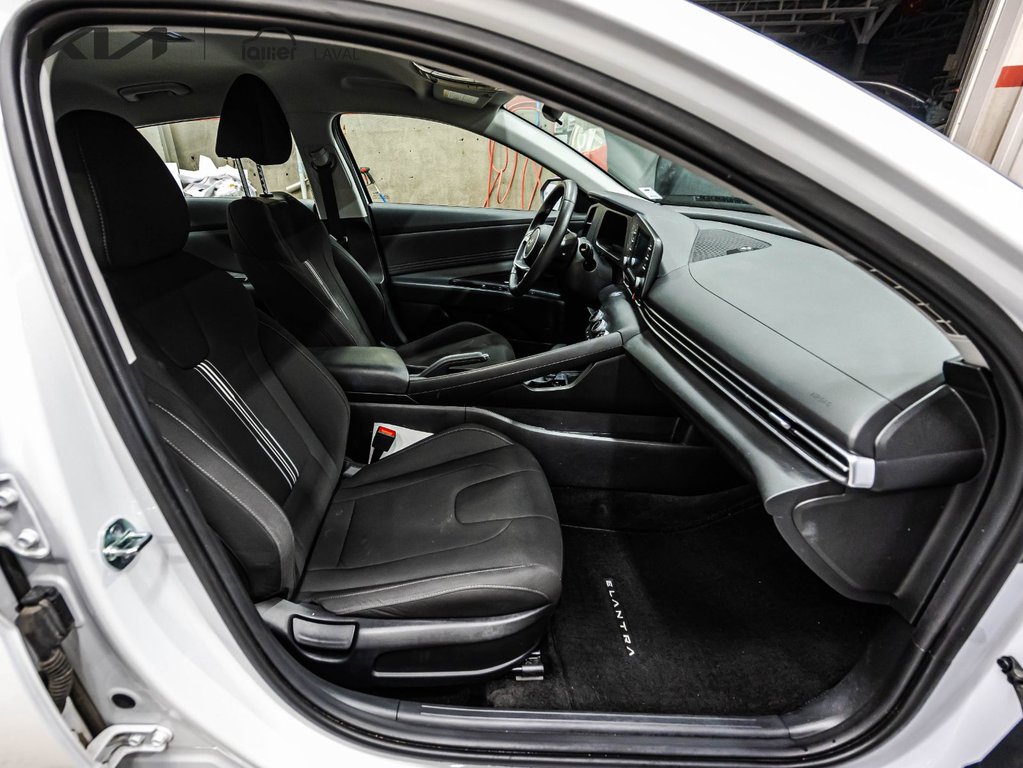 Hyundai Elantra Preferred 2025 à Montréal, Québec - 12 - w1024h768px