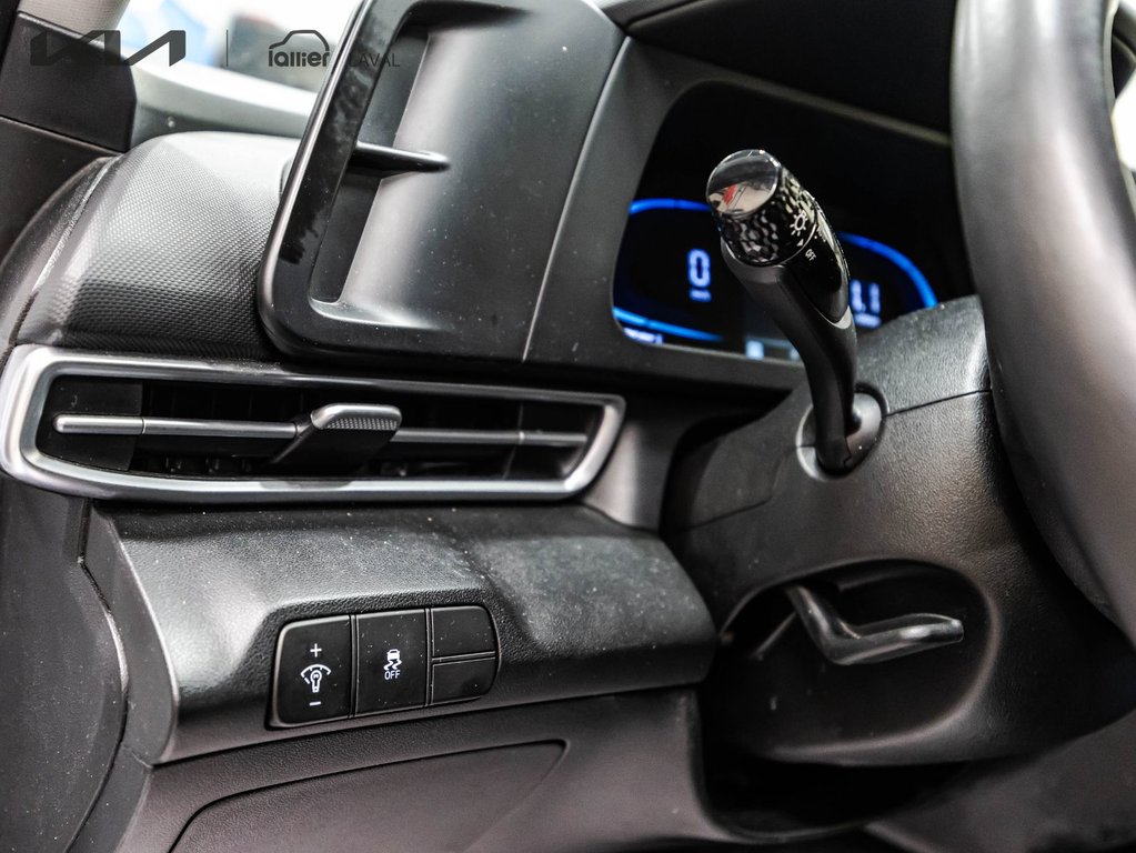 Hyundai Elantra Preferred 2025 à Montréal, Québec - 15 - w1024h768px