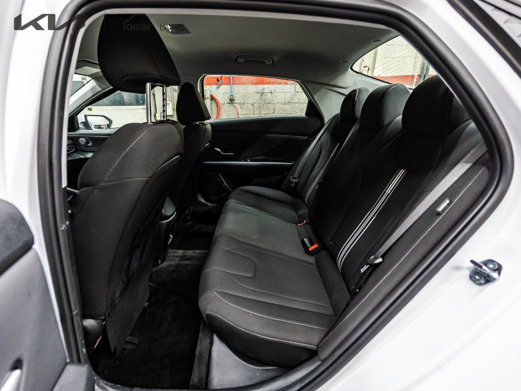 Hyundai Elantra Preferred 2025 à Montréal, Québec - 19 - w1024h768px