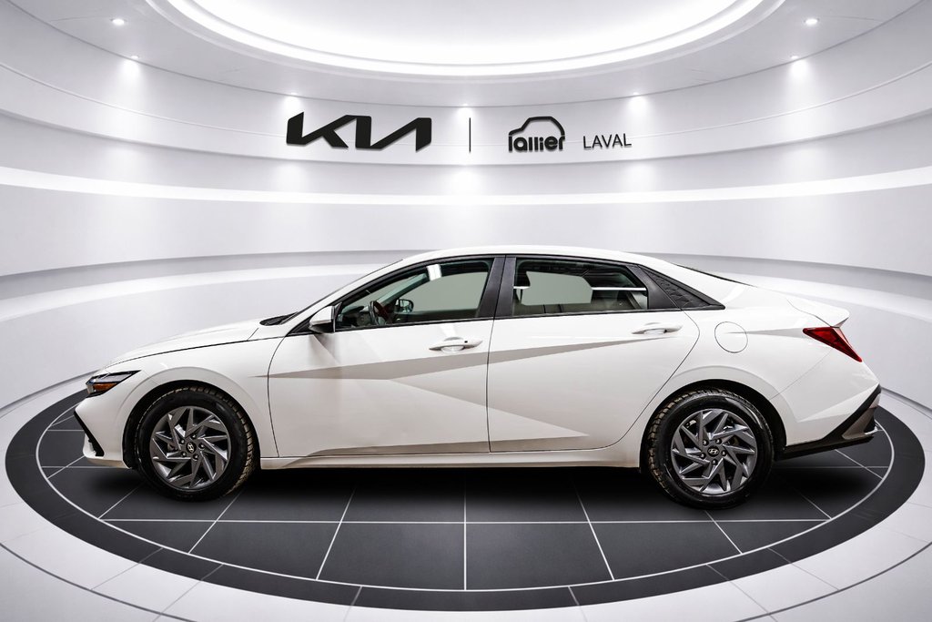 Hyundai Elantra Preferred 2025 à Montréal, Québec - 6 - w1024h768px