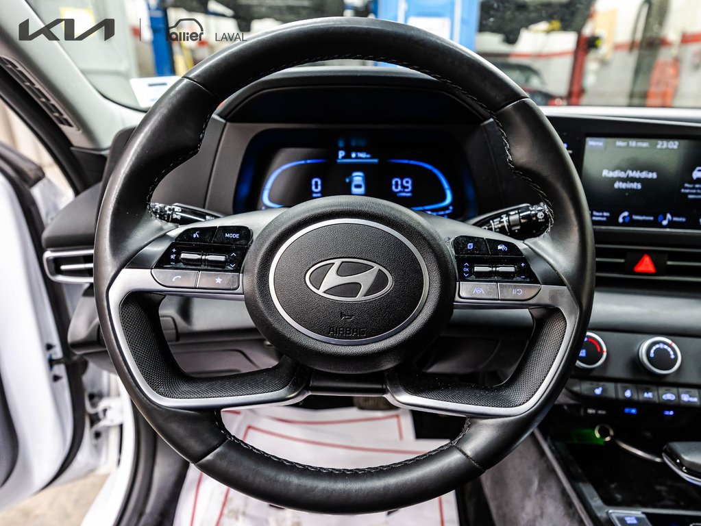 Hyundai Elantra Preferred 2025 à Montréal, Québec - 16 - w1024h768px
