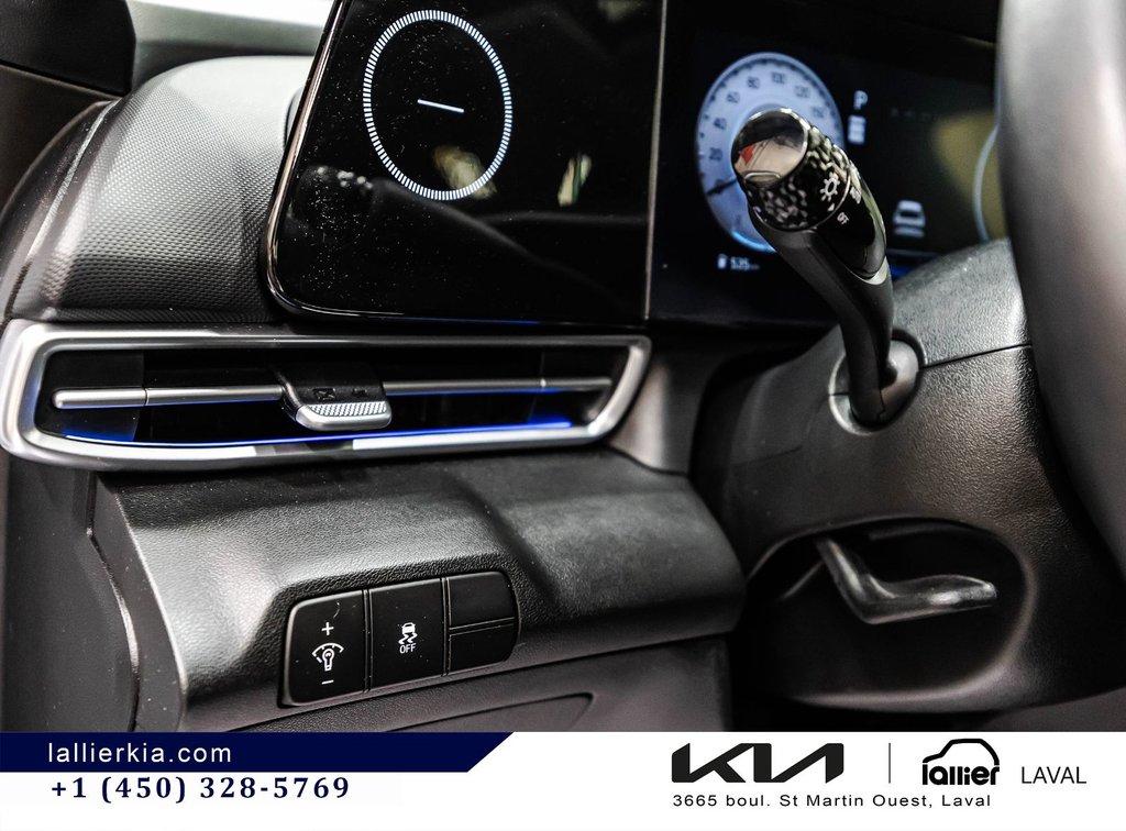 2025 Hyundai Elantra Preferred in Montréal, Quebec - 22 - w1024h768px