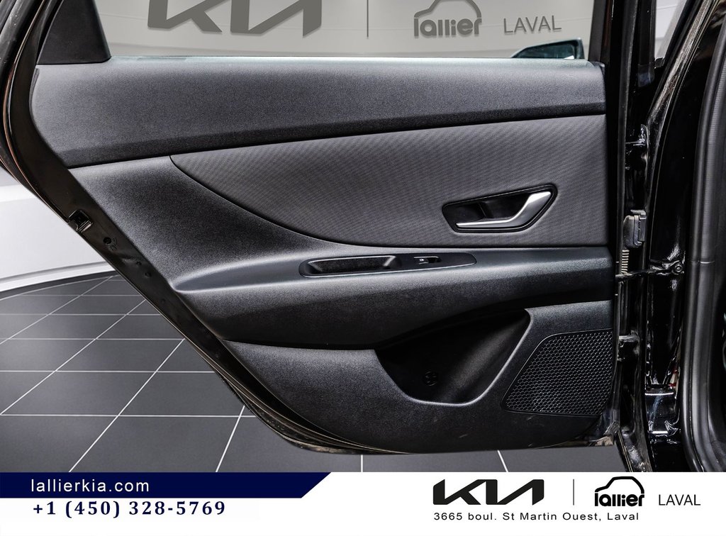 Hyundai Elantra Preferred 2025 à Montréal, Québec - 13 - w1024h768px