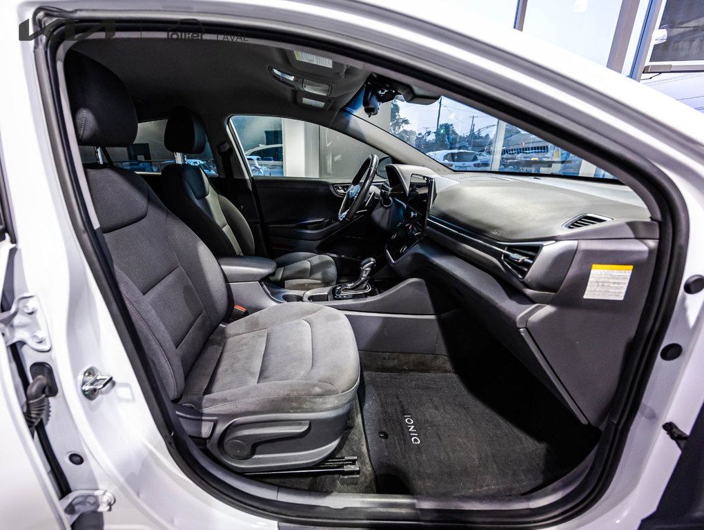 2020  IONIQ PLUG-IN HYBRID Preferred in , Quebec - 10 - w1024h768px